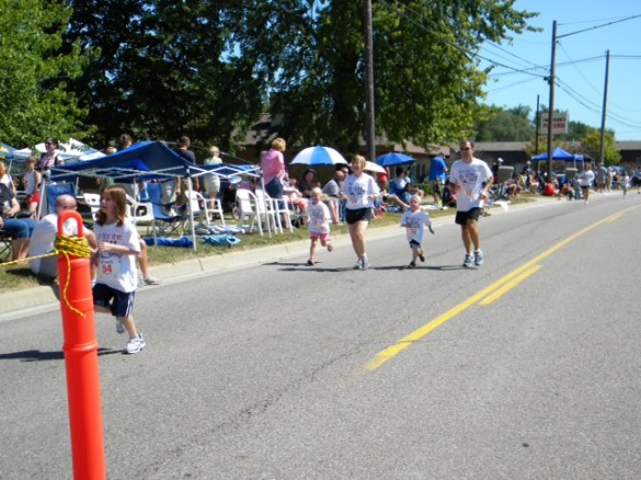 Coursety photo. All ages participate in The Run for the Rolls.