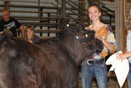 2015 Sweepstakes showmanship champion Amanda Breuninger, before the competition began.